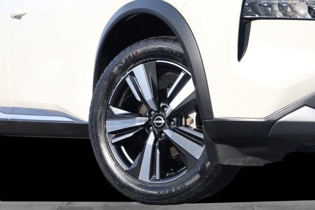 Certified 2023 Nissan Rogue SL image 3