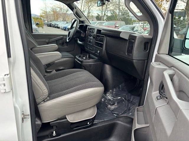 Certified 2022 GMC Savana 2500 w/ Driver Convenience Package image 25