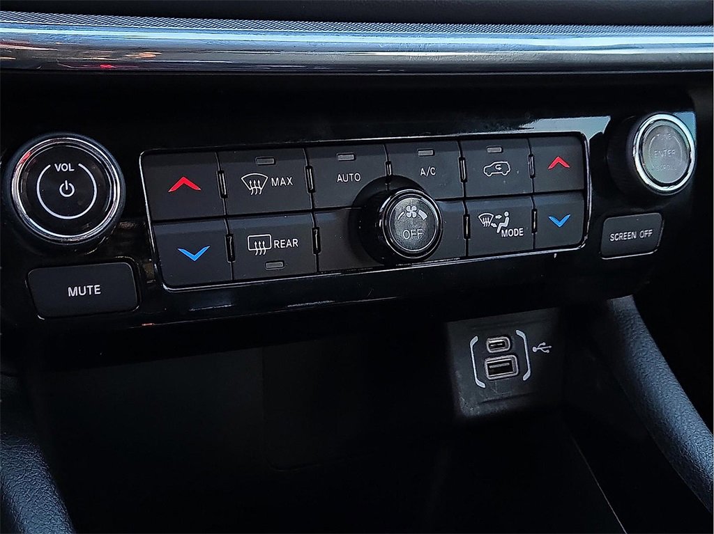 Used 2024 Jeep Compass Limited w/ High Altitude Package image 14