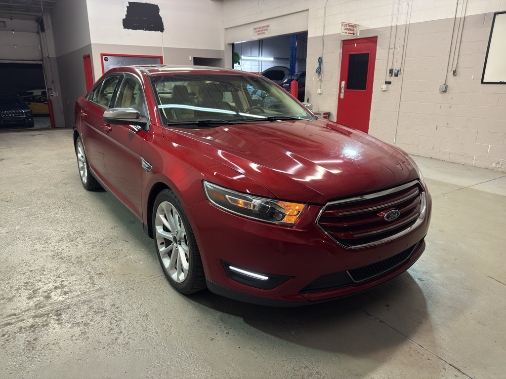Used 2018 Ford Taurus Limited AWD/4WD image 1