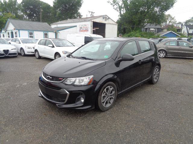 Used 2019 Chevrolet Sonic LT w/ Convenience Package image 2