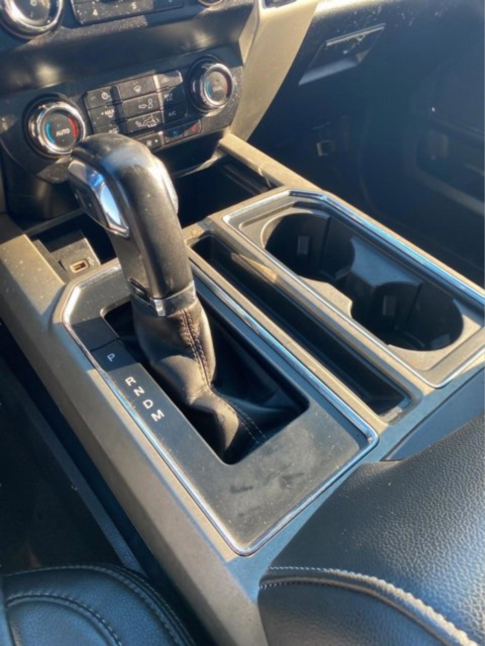 Used 2020 Ford F150 Lariat image 13