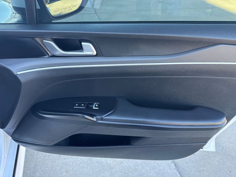 Used 2022 Kia K5 LXS image 13