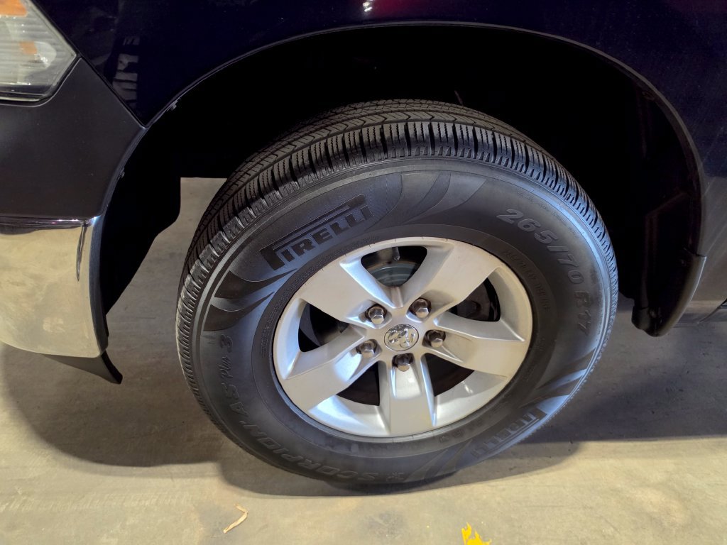 Used 2015 RAM 1500 ST w/ SXT Appearance Group AWD/4WD image 3