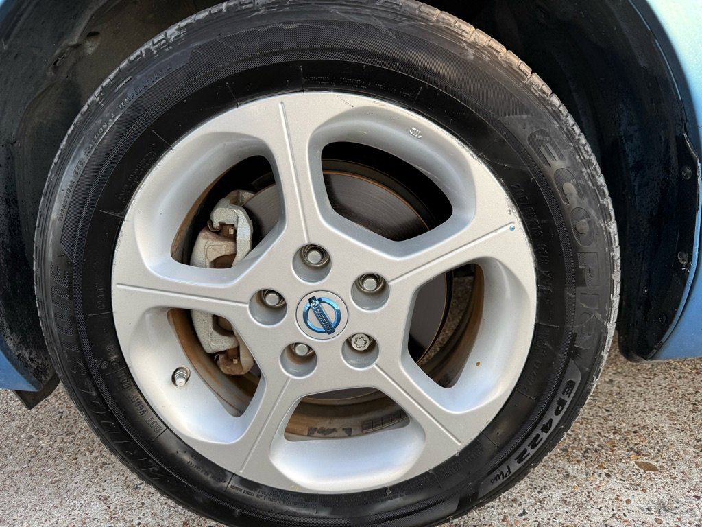 Used 2012 Nissan Leaf SL image 20