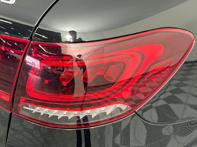 Used 2020 Mercedes-Benz GLC 43 AMG 4MATIC image 30