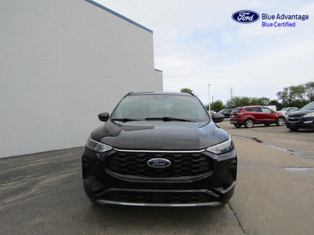 Certified 2024 Ford Escape ST-Line w/ Tech Pack #1 AWD/4WD image 18