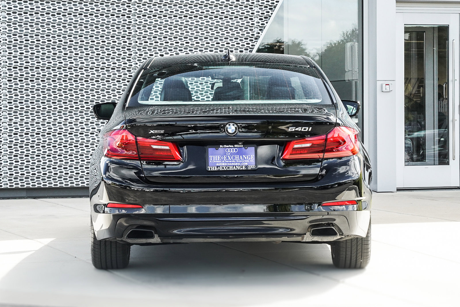 Used 2019 BMW 540i xDrive w/ Premium Package image 24