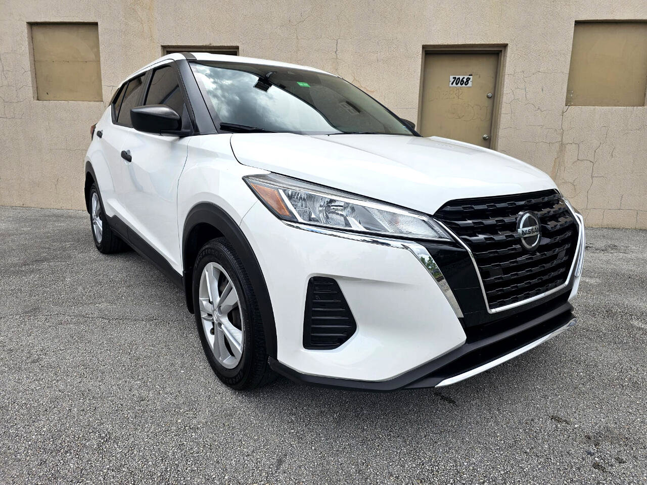 Used 2021 Nissan Kicks S image 13