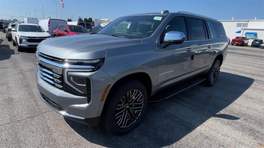 New 2025 Chevrolet Suburban Premier image 6