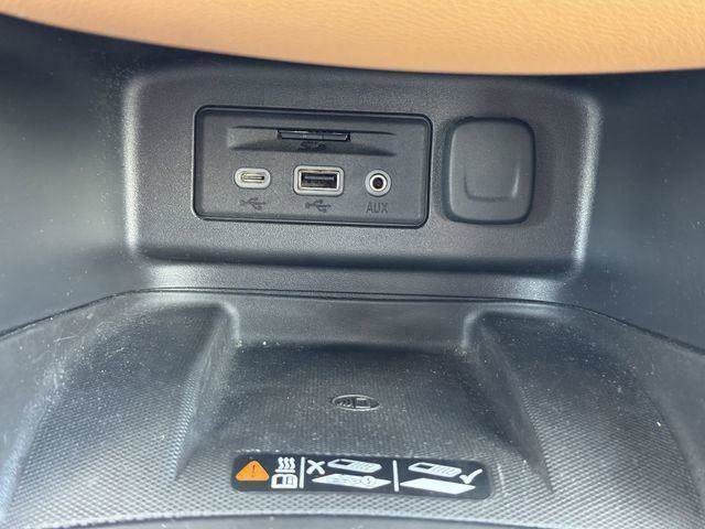 Certified 2024 Cadillac XT5 Sportv w/ LPO, Floor Liner Package image 32