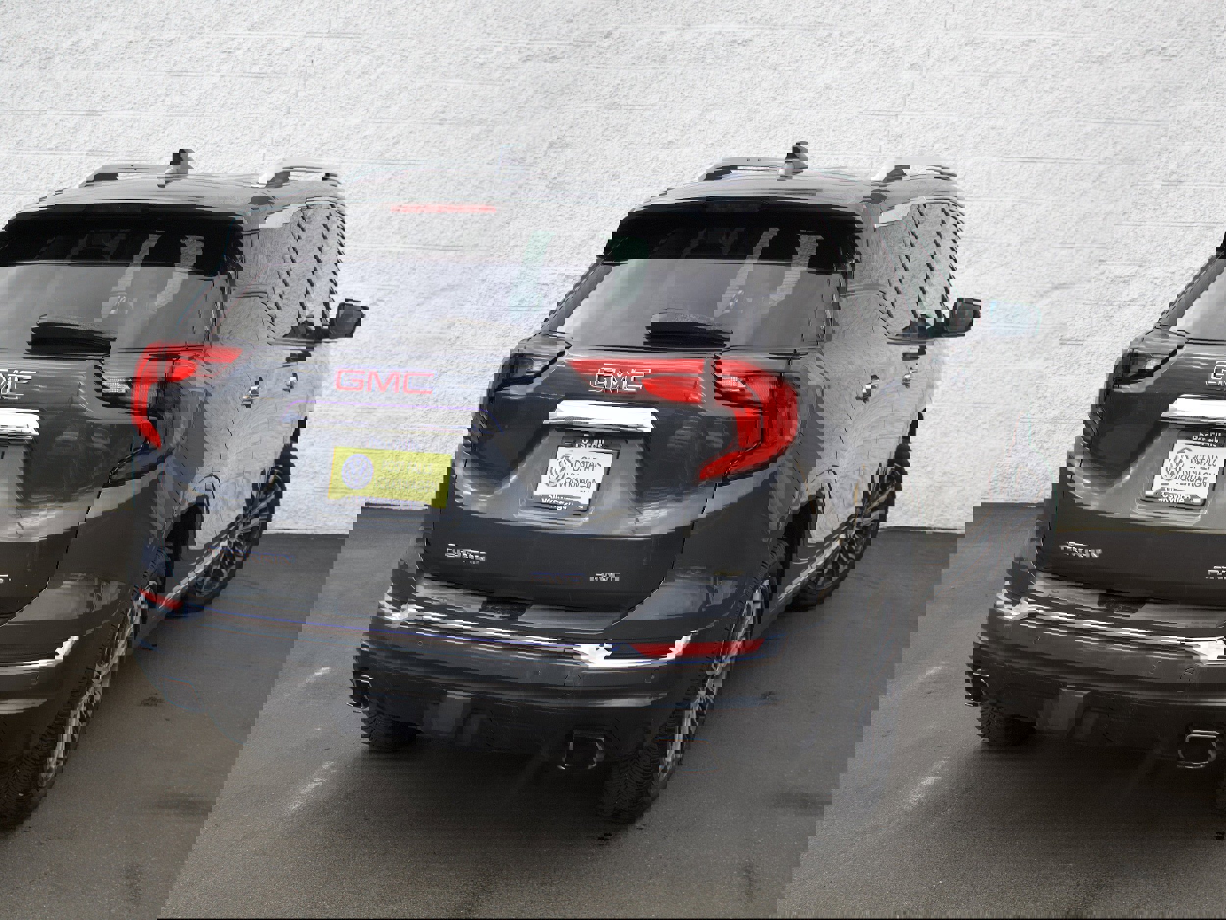 Used 2018 GMC Terrain Denali w/ Advanced Safety Package image 8