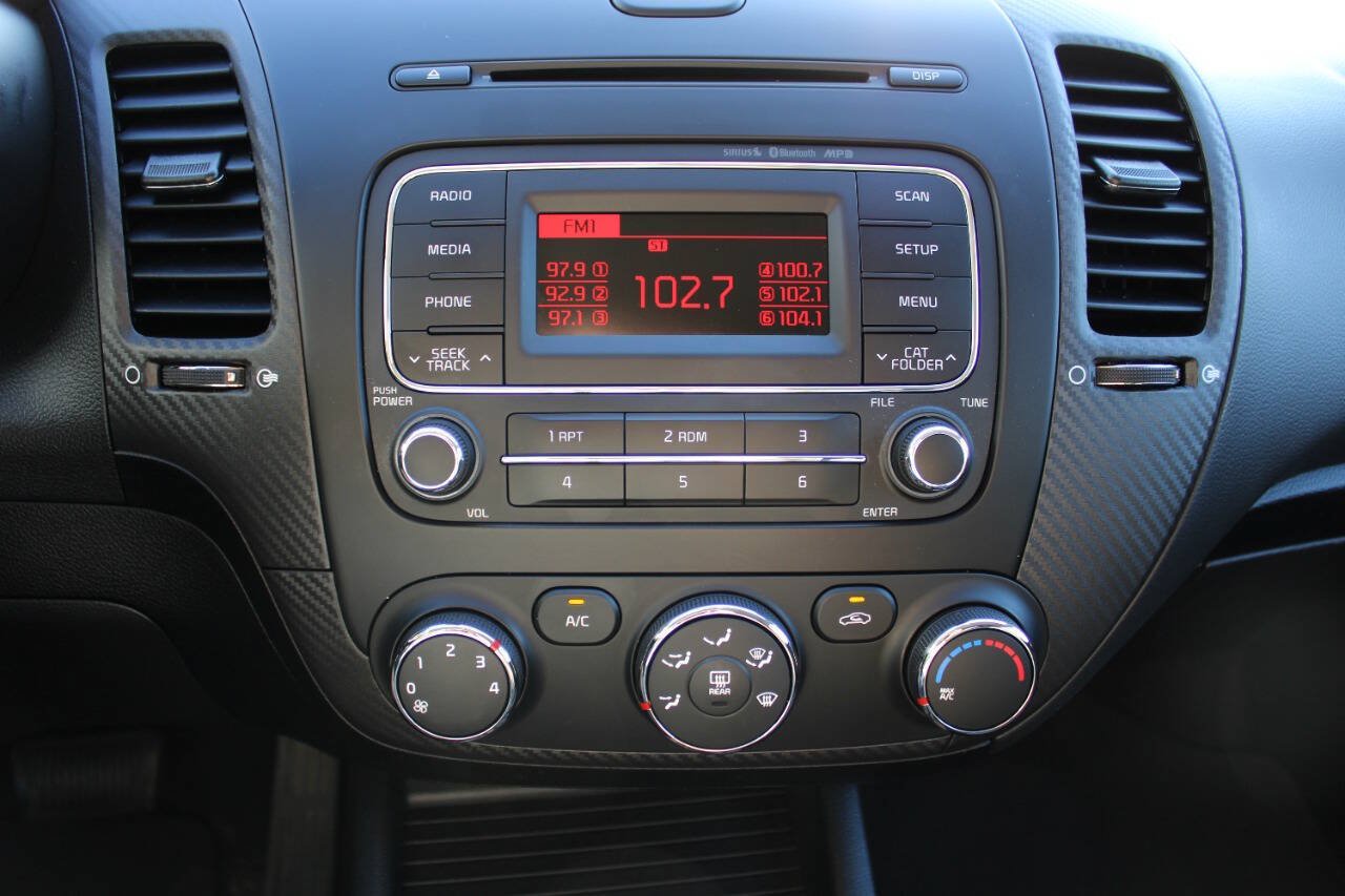 Used 2015 Kia Forte Koup EX FWD image 29