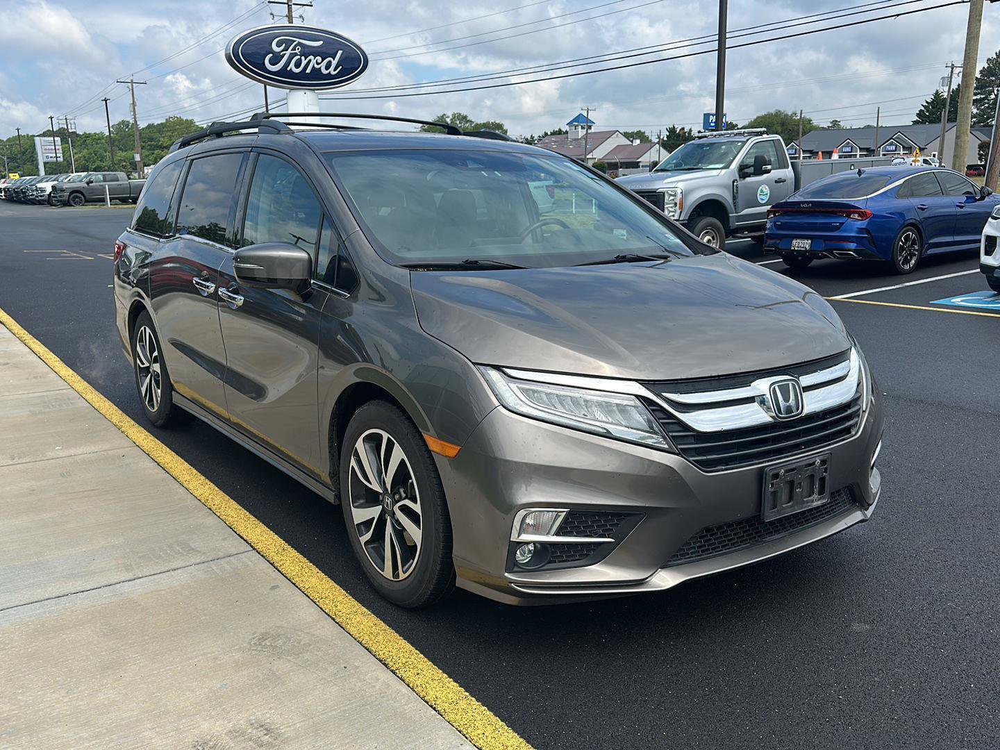 Used 2019 Honda Odyssey Elite image 3