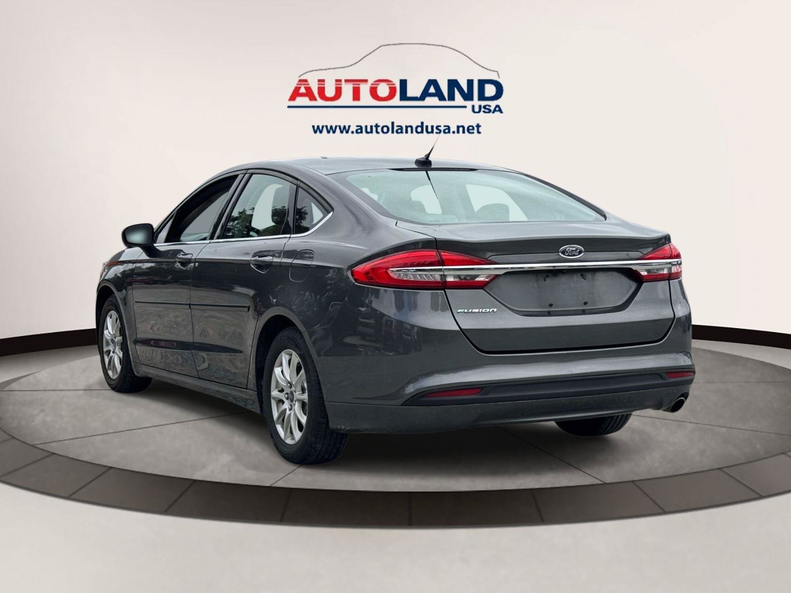 Used 2017 Ford Fusion S FWD image 5