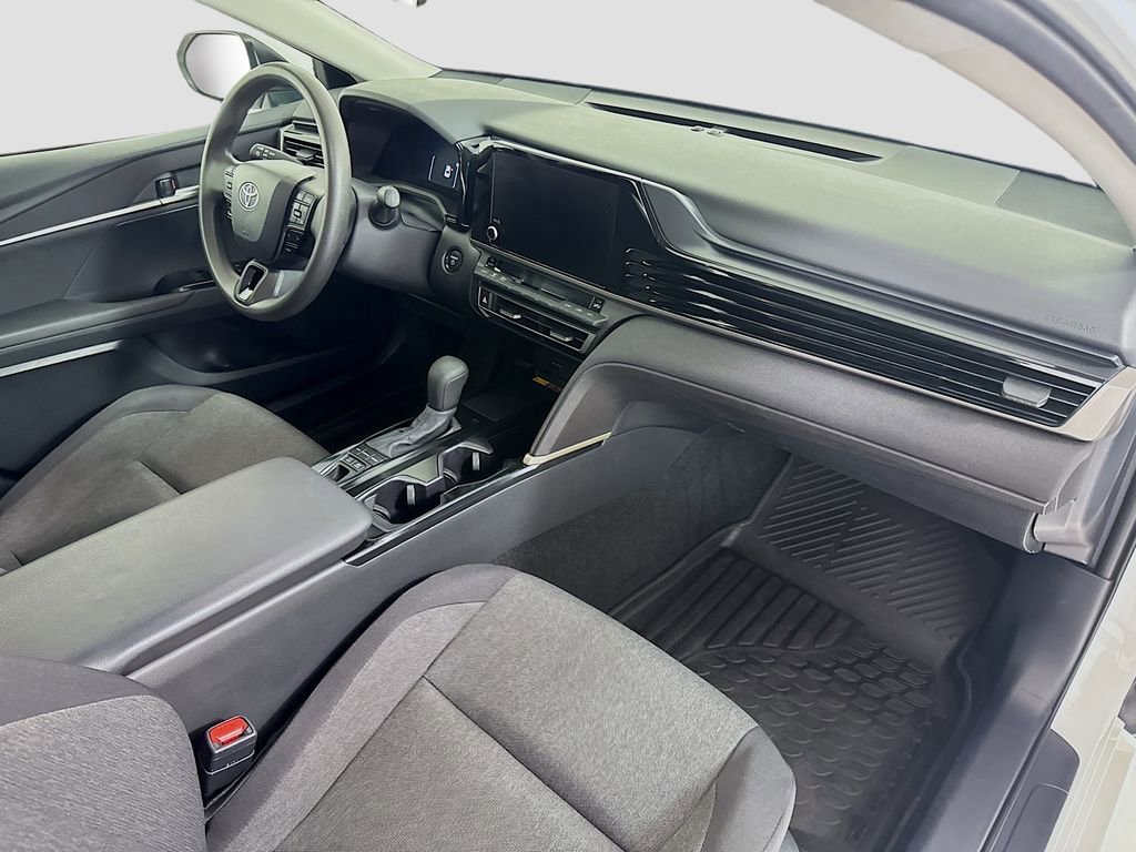 Used 2025 Toyota Camry LE AWD/4WD image 26