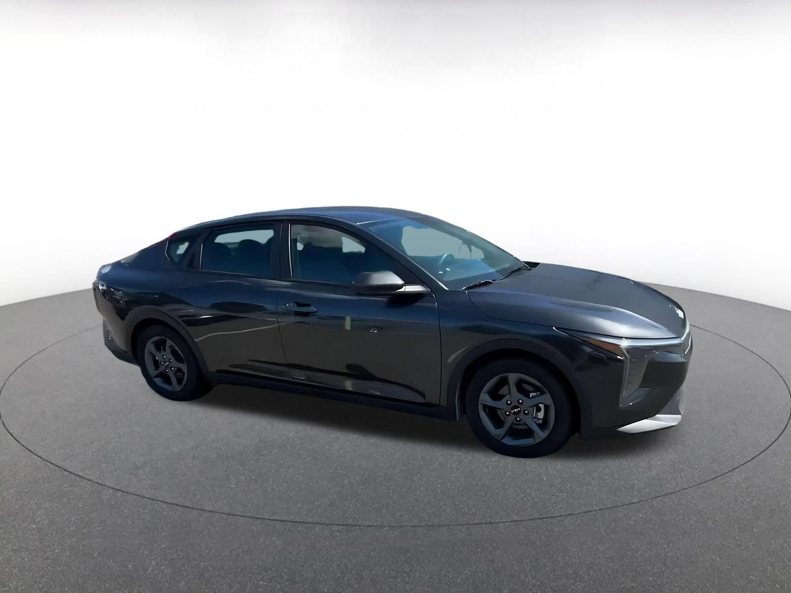 Used 2026 Kia K4 FWD image 2
