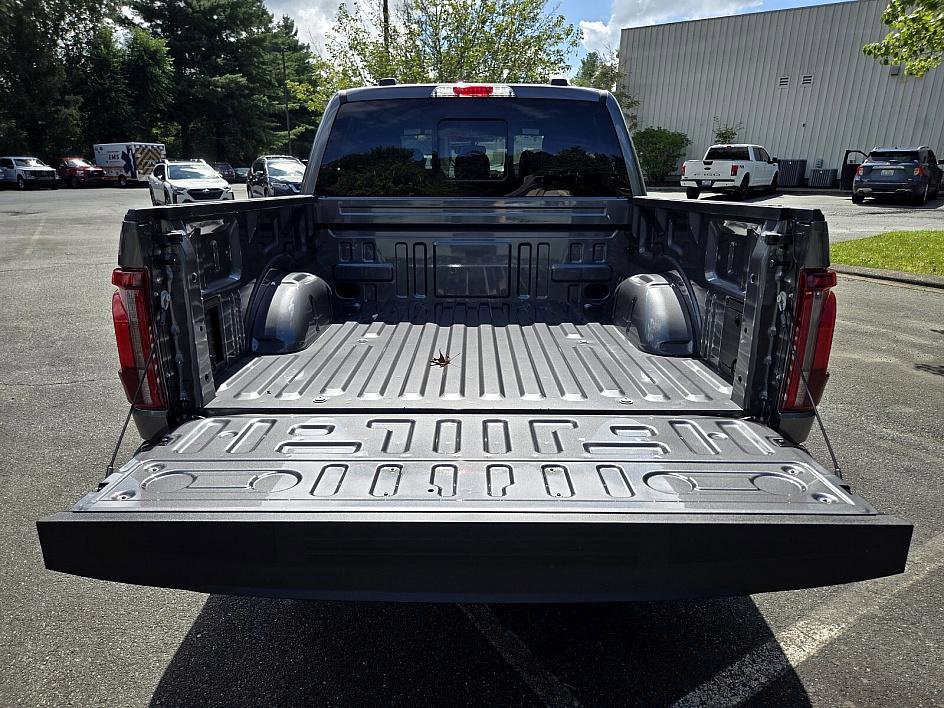 New 2025 Ford F150 Lariat w/ Equipment Group 501A Mid image 15