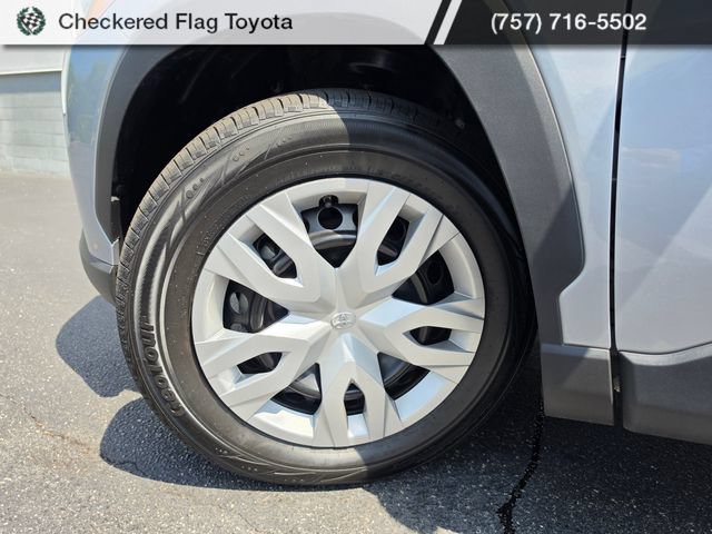 Used 2024 Toyota Corolla Cross L AWD/4WD image 9