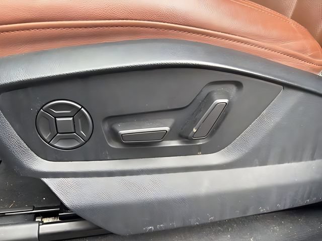 Used 2023 Audi Q8 Premium Plus w/ Premium Plus Package AWD/4WD image 16
