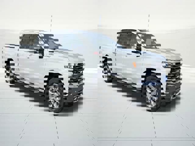 Used 2021 Chevrolet Silverado 1500 LTZ w/ Z71 Off-Road Package image 7