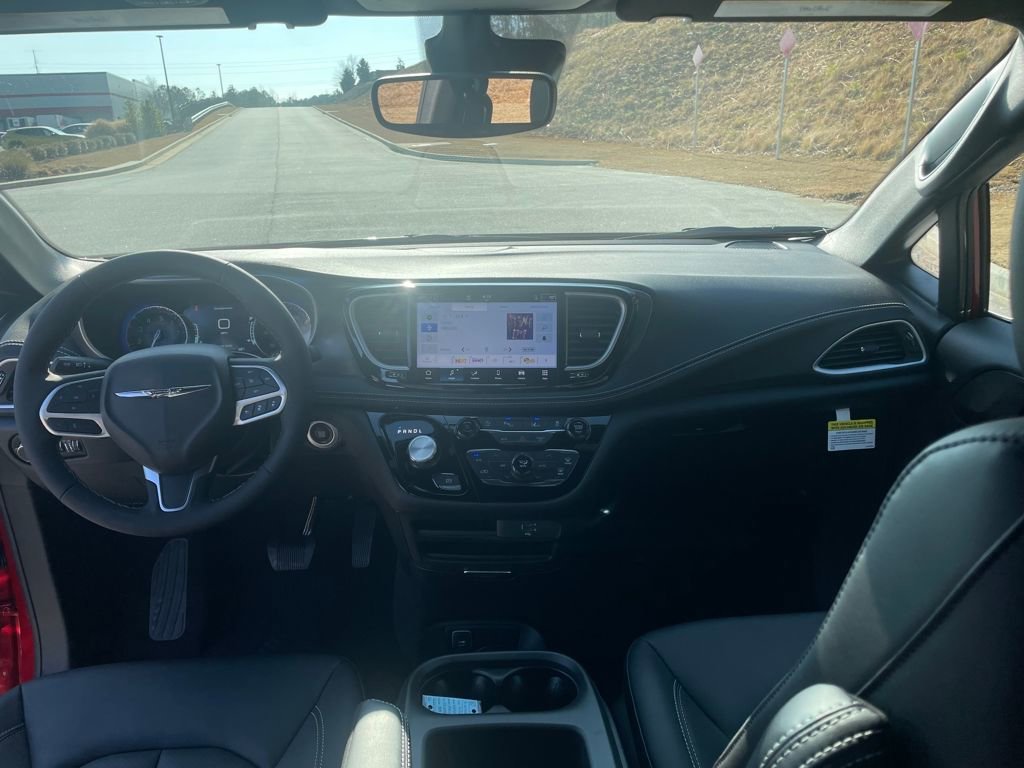 New 2026 Chrysler Pacifica Select image 22