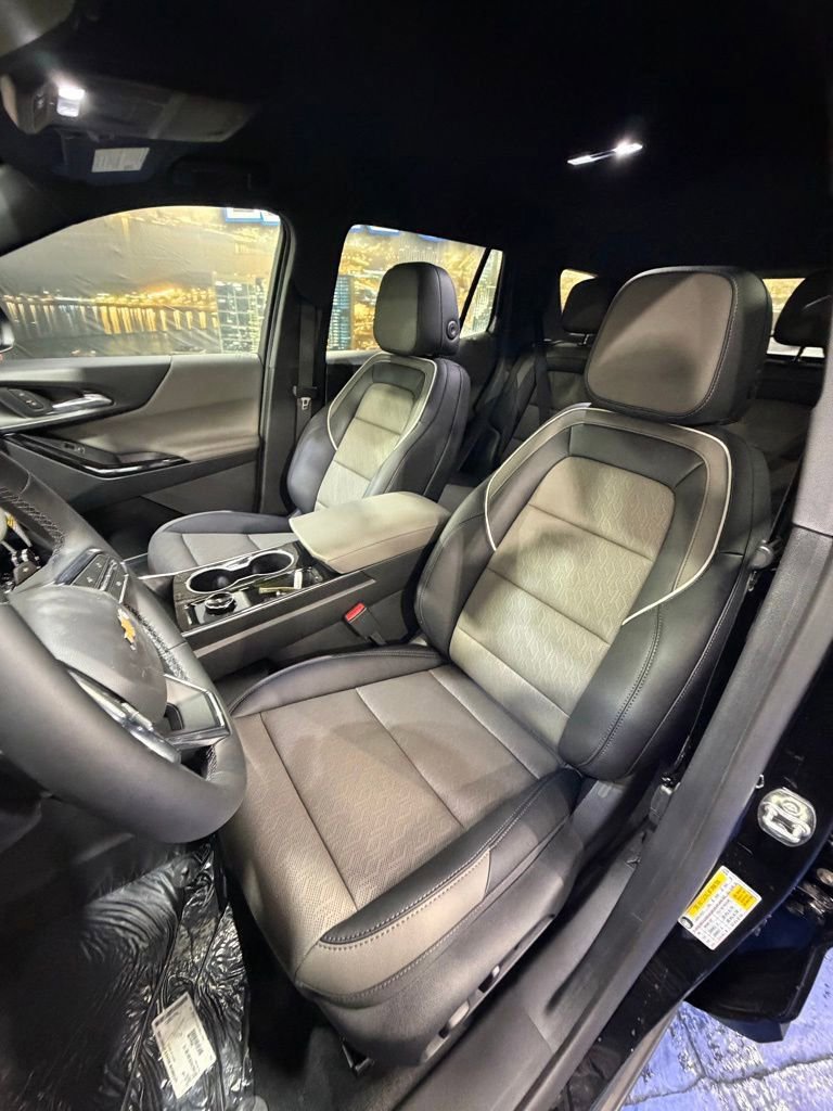 New 2026 Chevrolet Equinox LT w/ Convenience Package II image 8