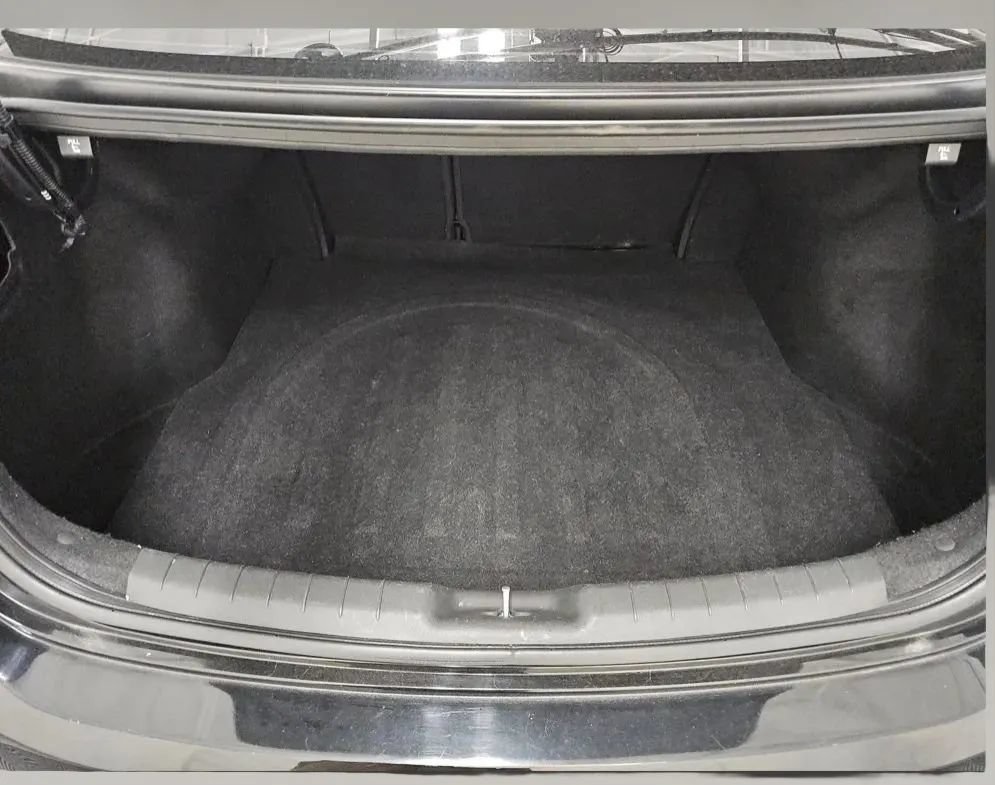 Used 2020 Hyundai Elantra SEL FWD image 8