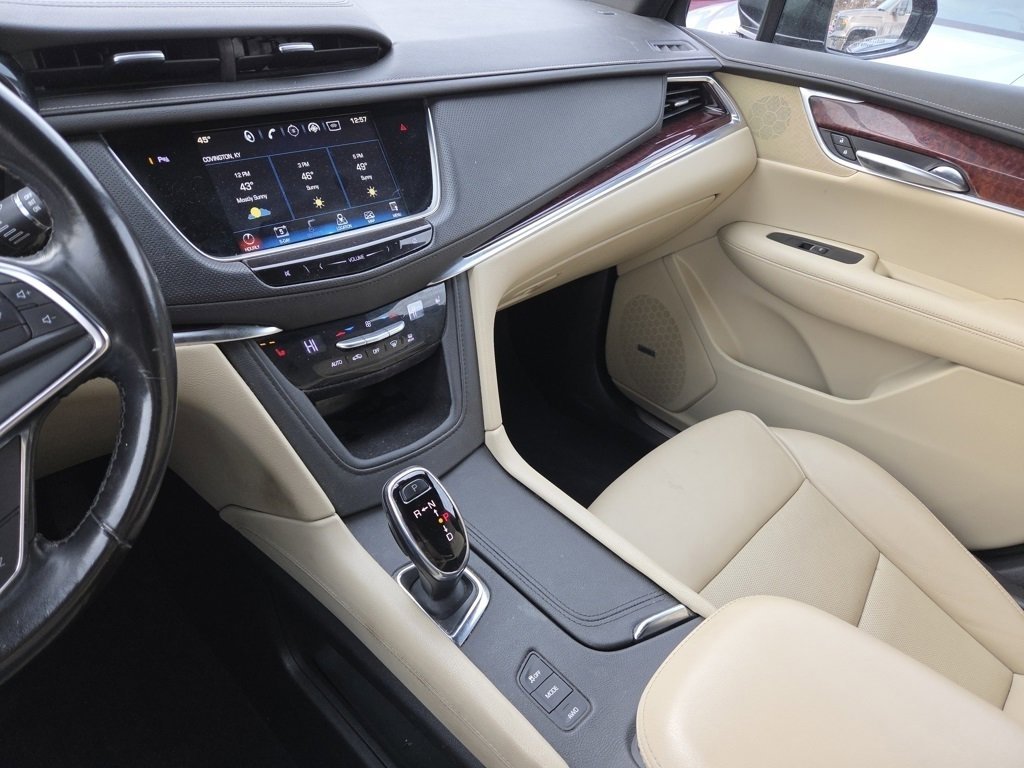 Used 2019 Cadillac XT5 Luxury image 38