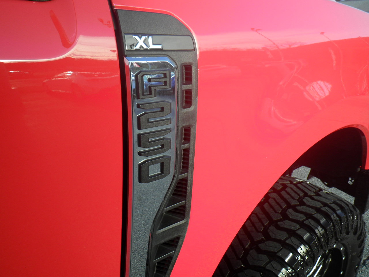 Used 2024 Ford F250 XL w/ XL Off-Road Package image 9