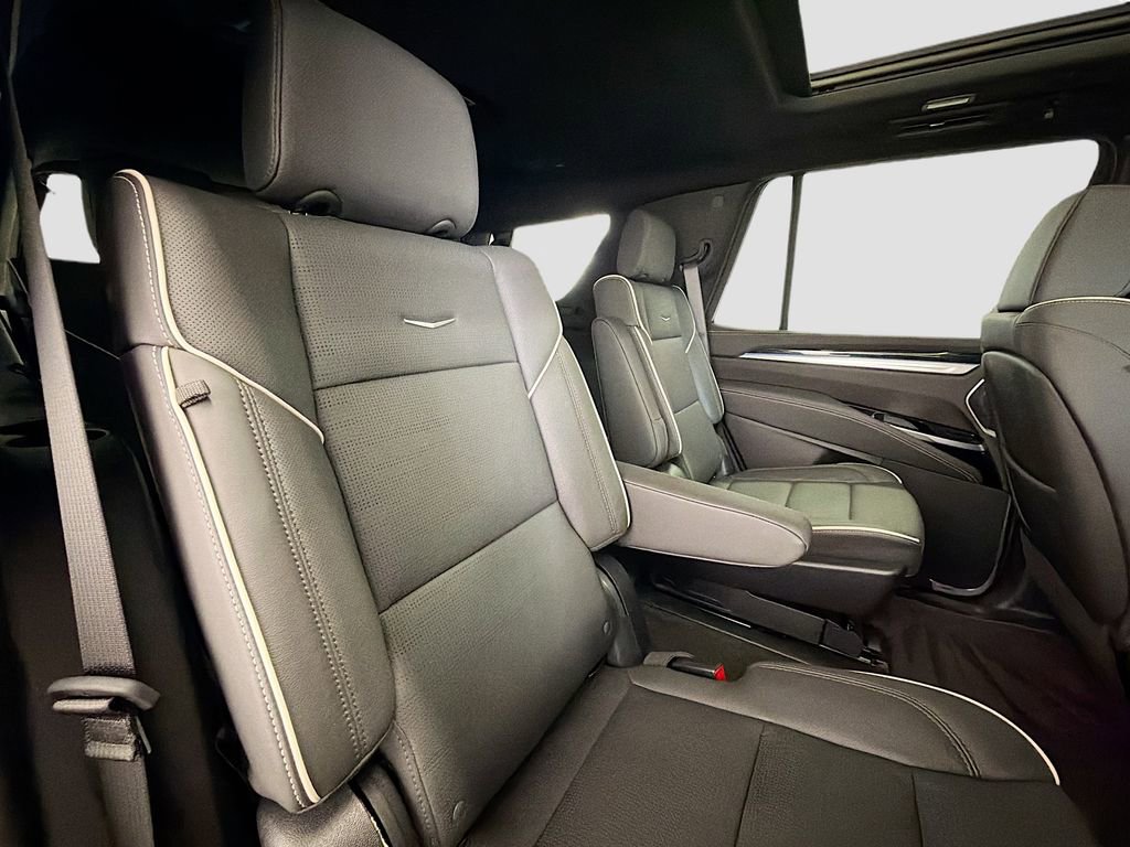 Used 2025 Cadillac Escalade Sport w/ LPO, ONYX Package image 29