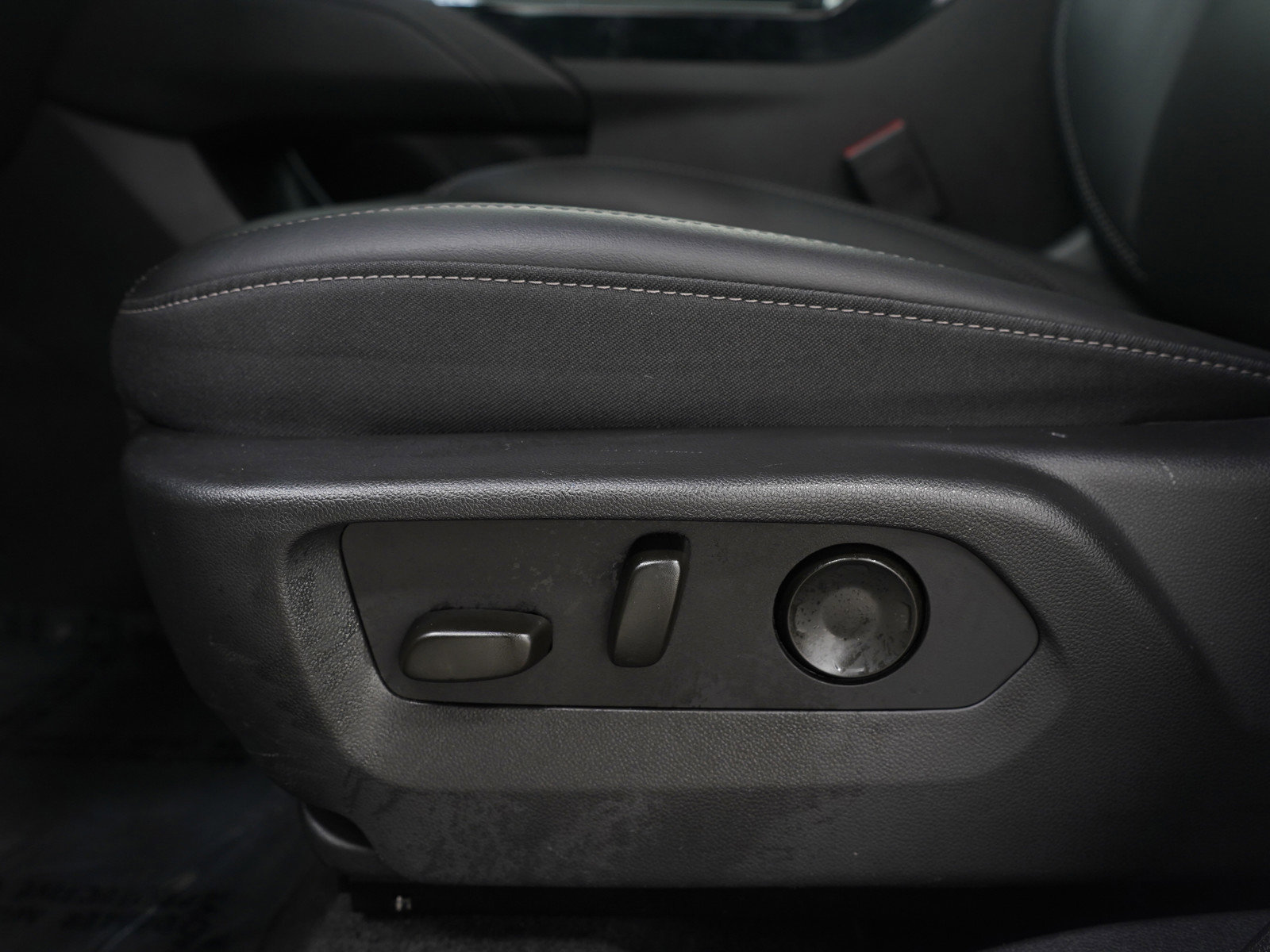 Used 2024 Buick Envision Preferred image 23