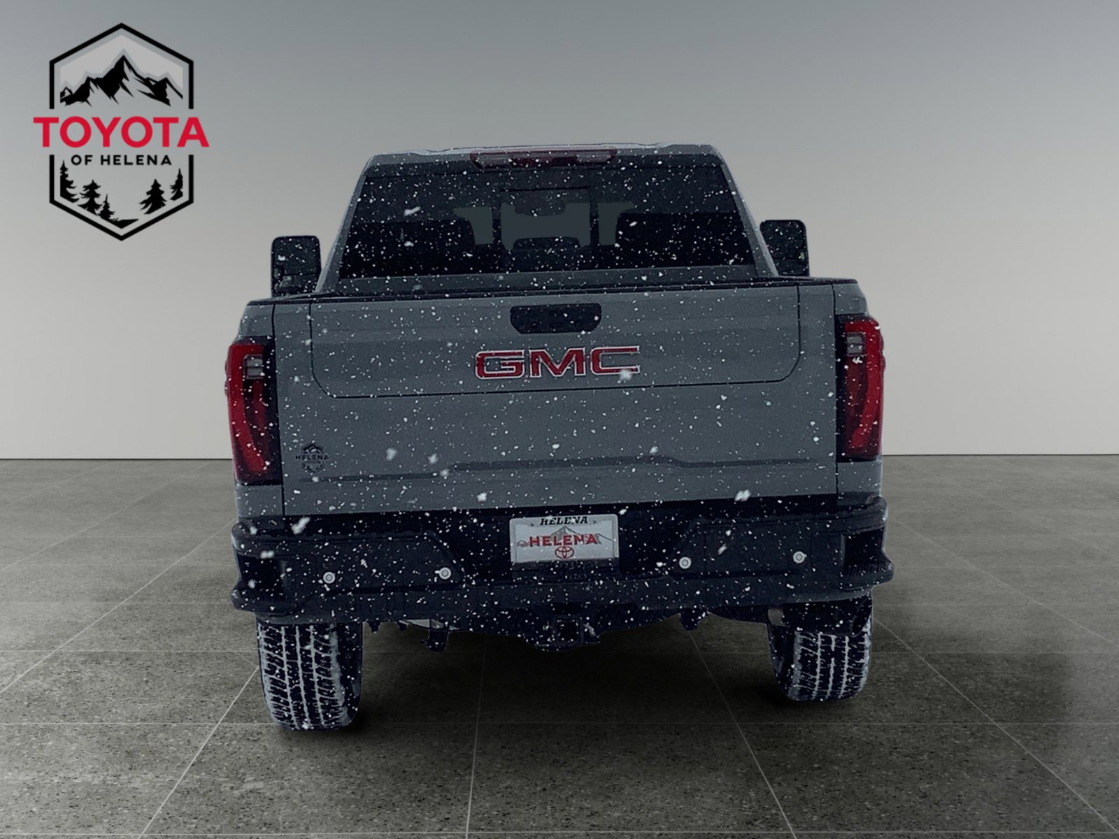 Used 2024 GMC Sierra 3500 SLT w/ SLT Premium Package image 4