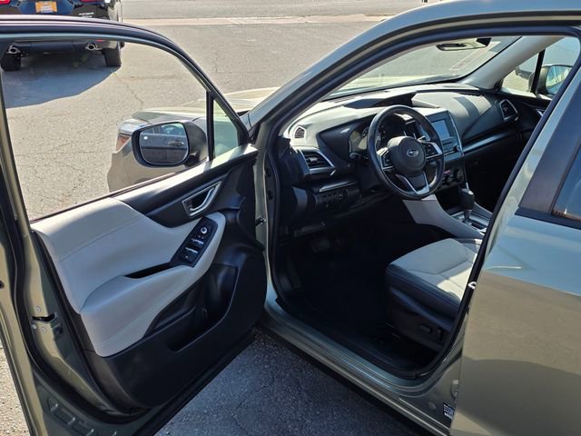 Used 2019 Subaru Forester Premium w/ All-Weather Package image 39