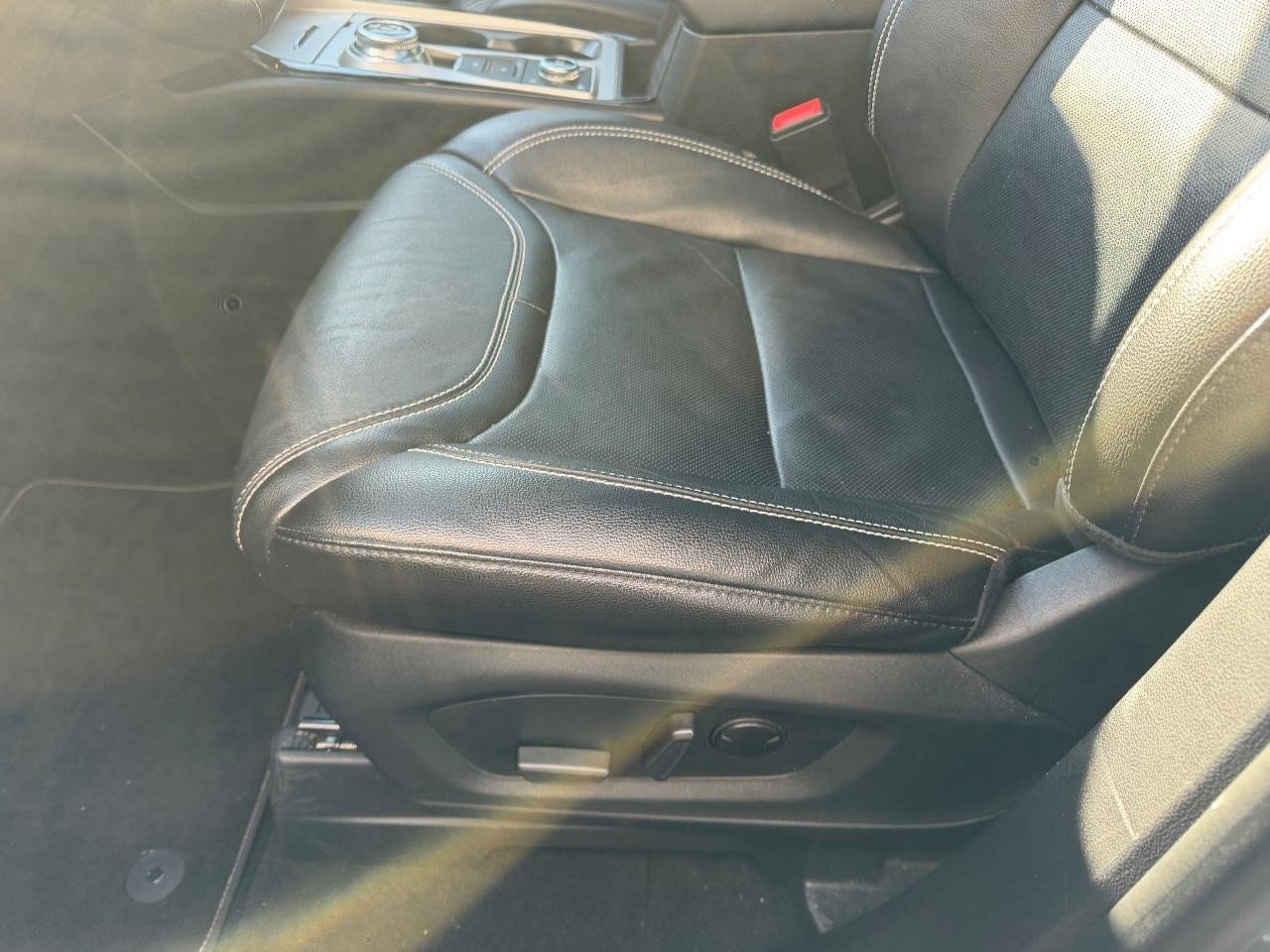 Used 2023 Ford Explorer ST w/ Equipment Group 401A image 25