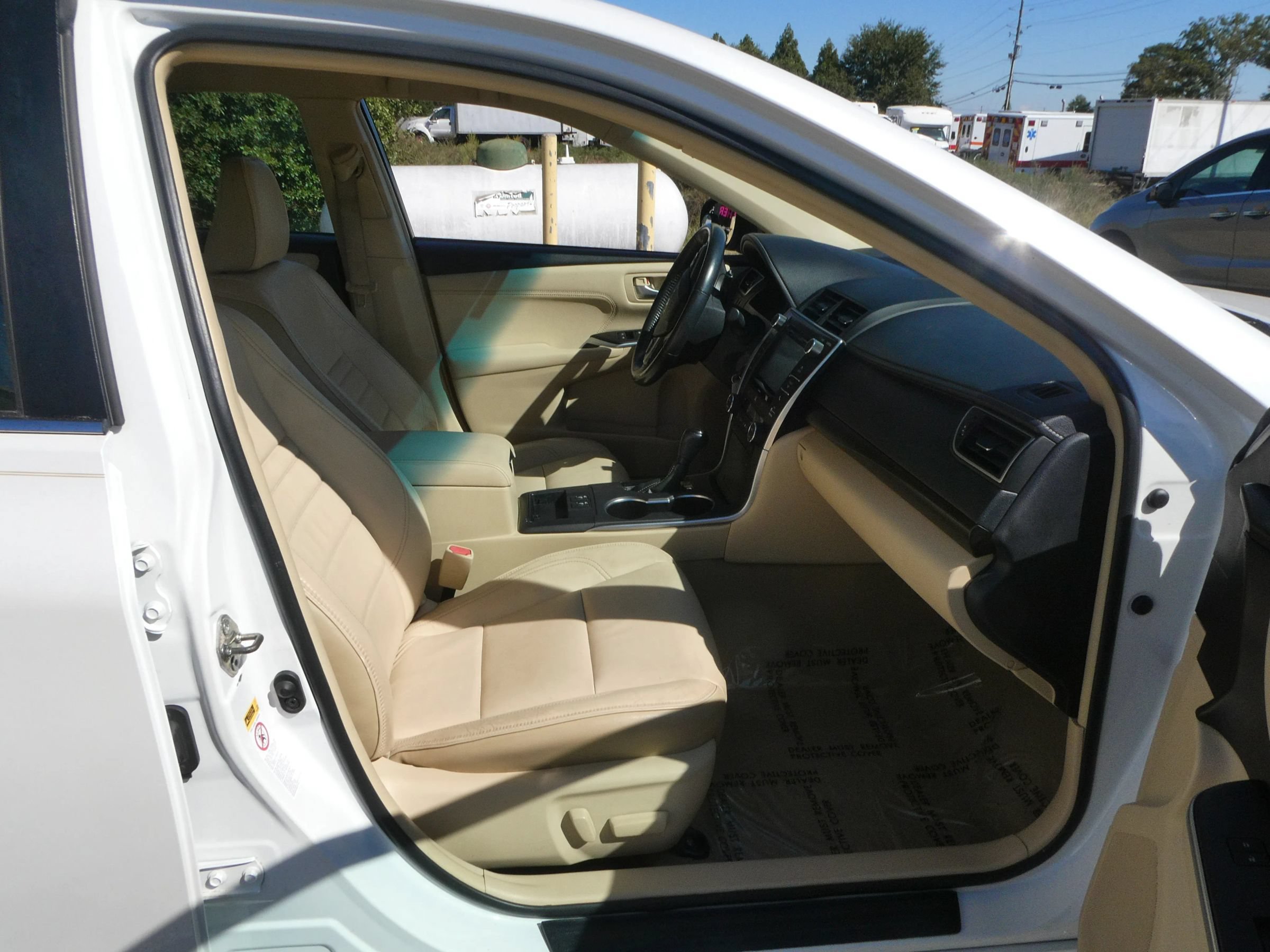 Used 2016 Toyota Camry XLE FWD image 24