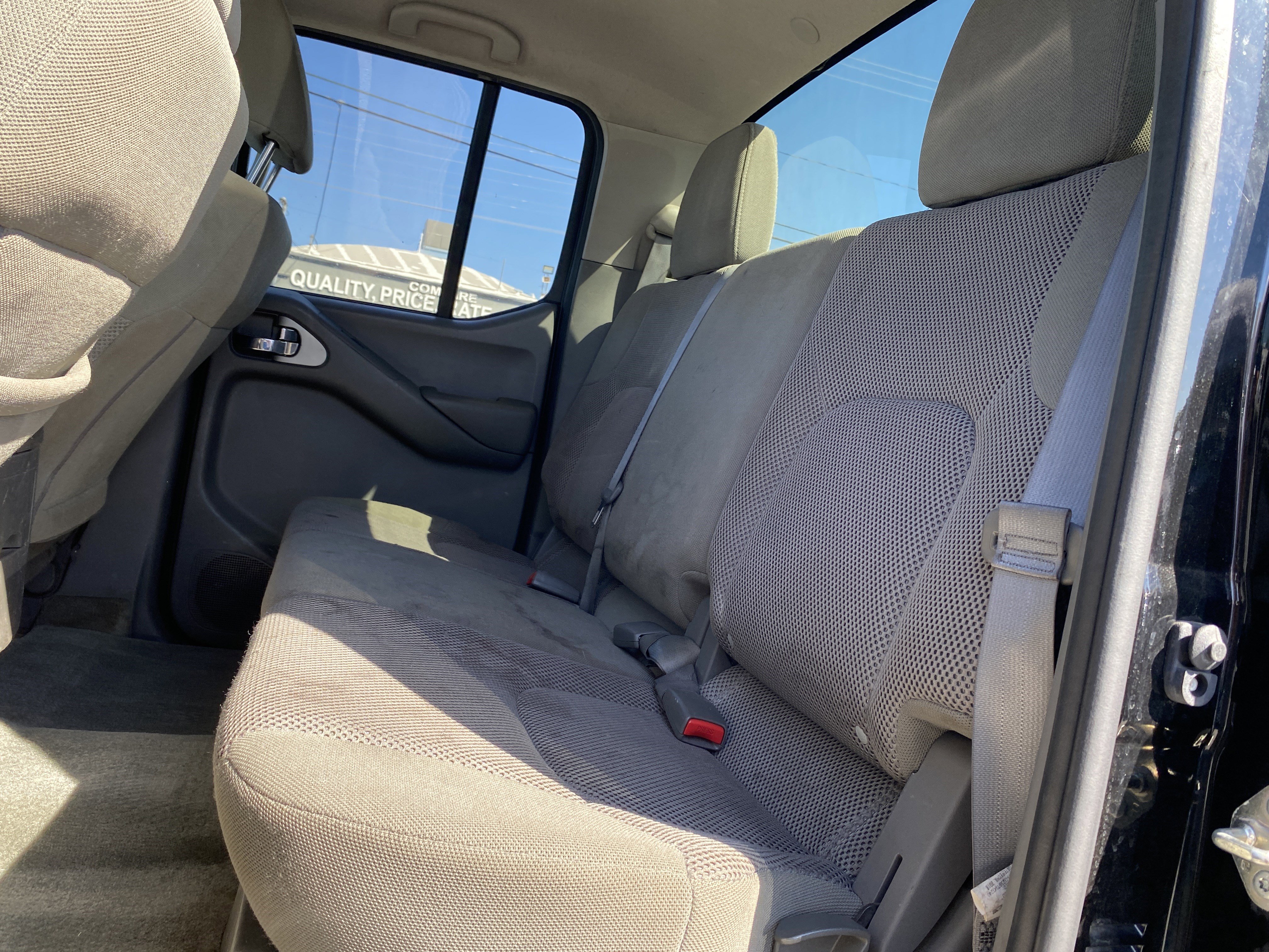 Used 2018 Nissan Frontier SV image 13