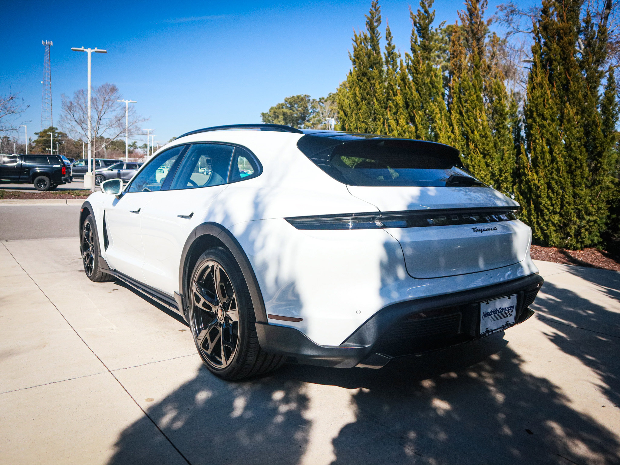 Used 2023 Porsche Taycan 4 Cross Turismo w/ Premium Package image 8