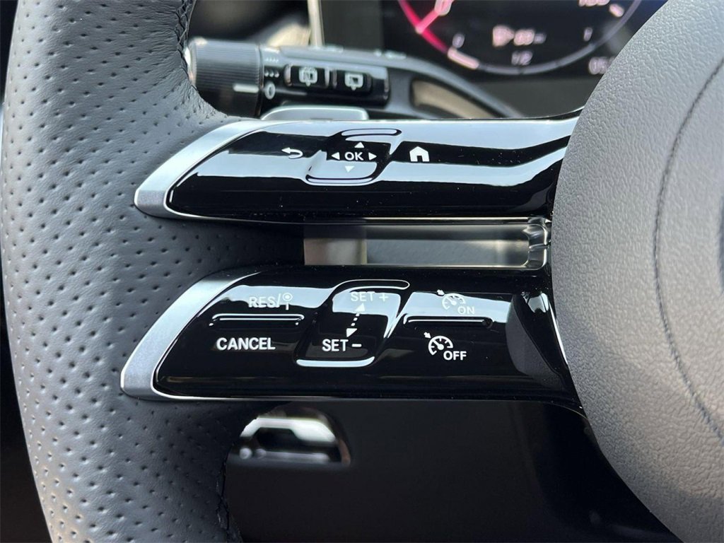 Certified 2025 Mercedes-Benz GLC 300 4MATIC image 30