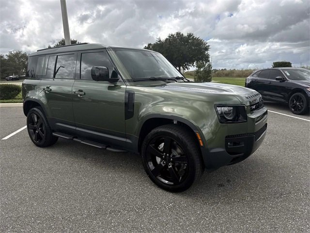 New 2026 Land Rover Defender 110 S image 9