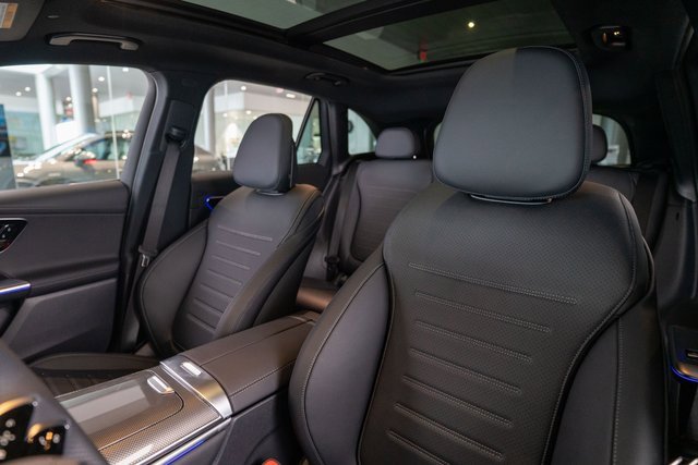 New 2025 Mercedes-Benz GLC 350e GLC 350e image 12