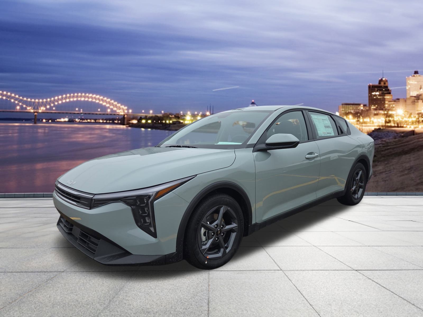 New 2025 Kia K4 LXS image 1