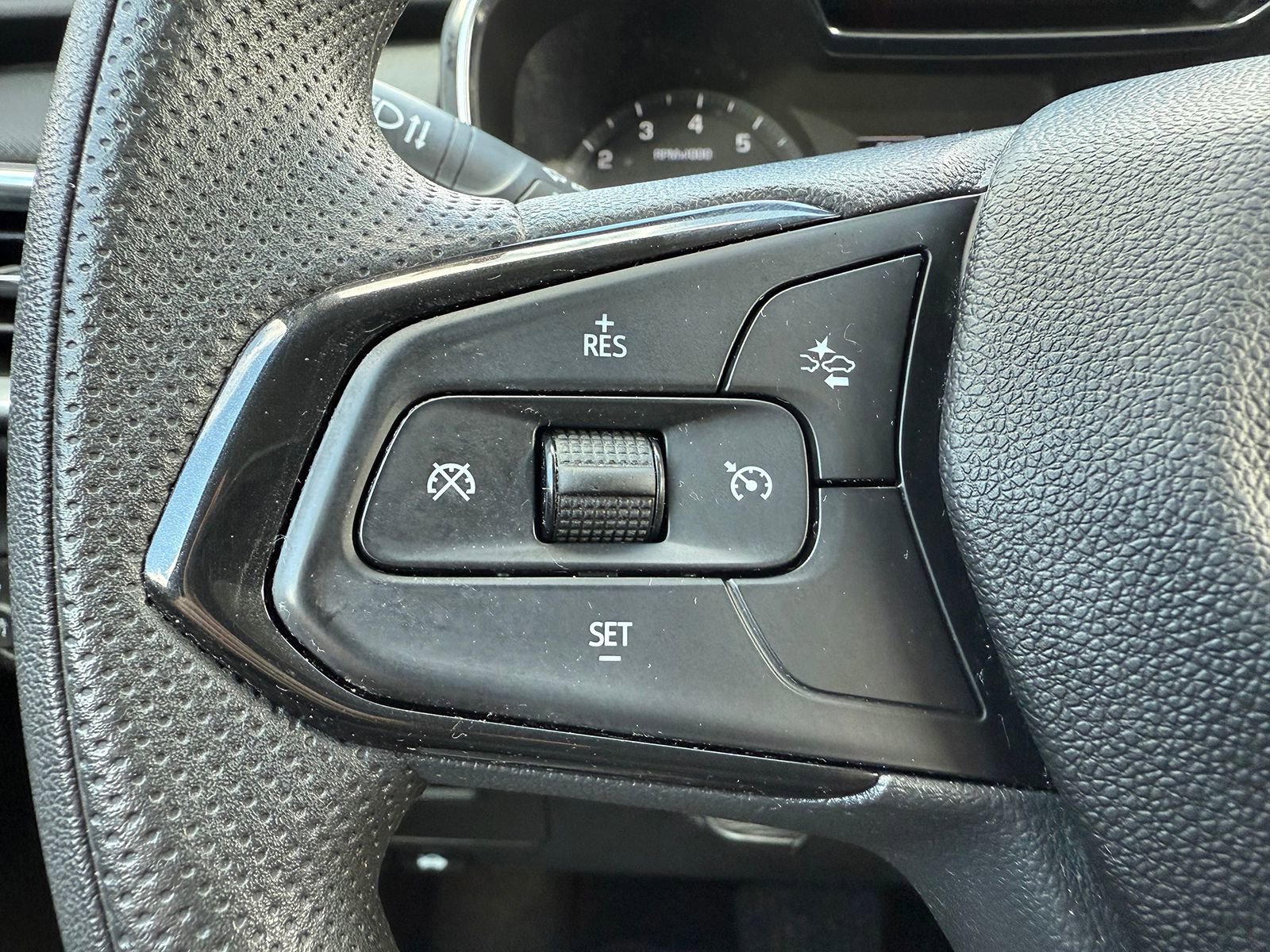 Certified 2023 Chevrolet TrailBlazer LT image 32