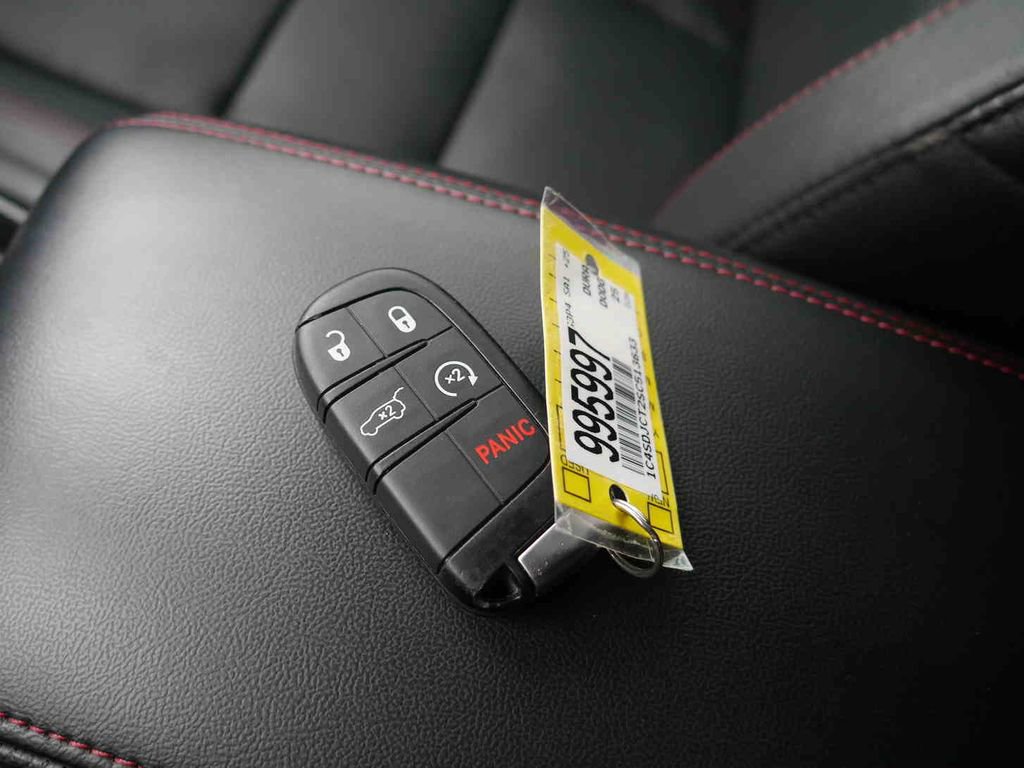 Used 2025 Dodge Durango R/T AWD/4WD image 36