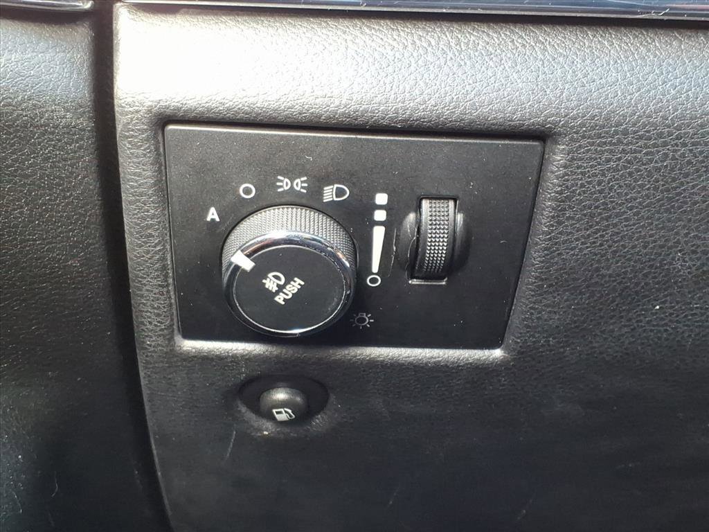 Used 2012 Jeep Grand Cherokee Overland w/ Mopar Chrome Edition Group image 24