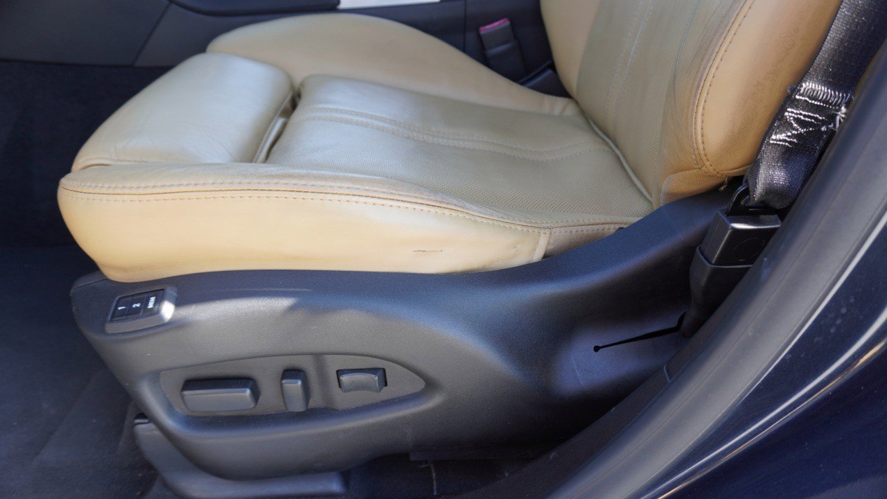 Used 2015 Cadillac SRX Luxury w/ Driver Awareness Package image 22