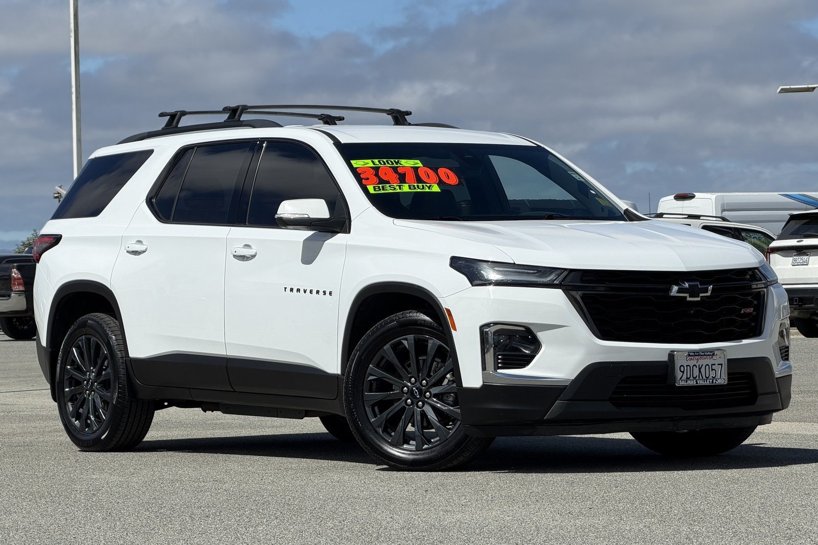 Used 2023 Chevrolet Traverse RS w/ LPO, Floor Liner Package AWD/4WD image 2