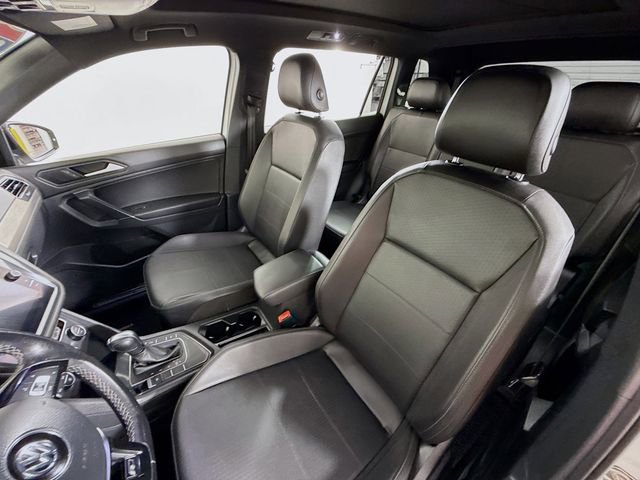 Used 2020 Volkswagen Tiguan SE R-Line FWD image 5