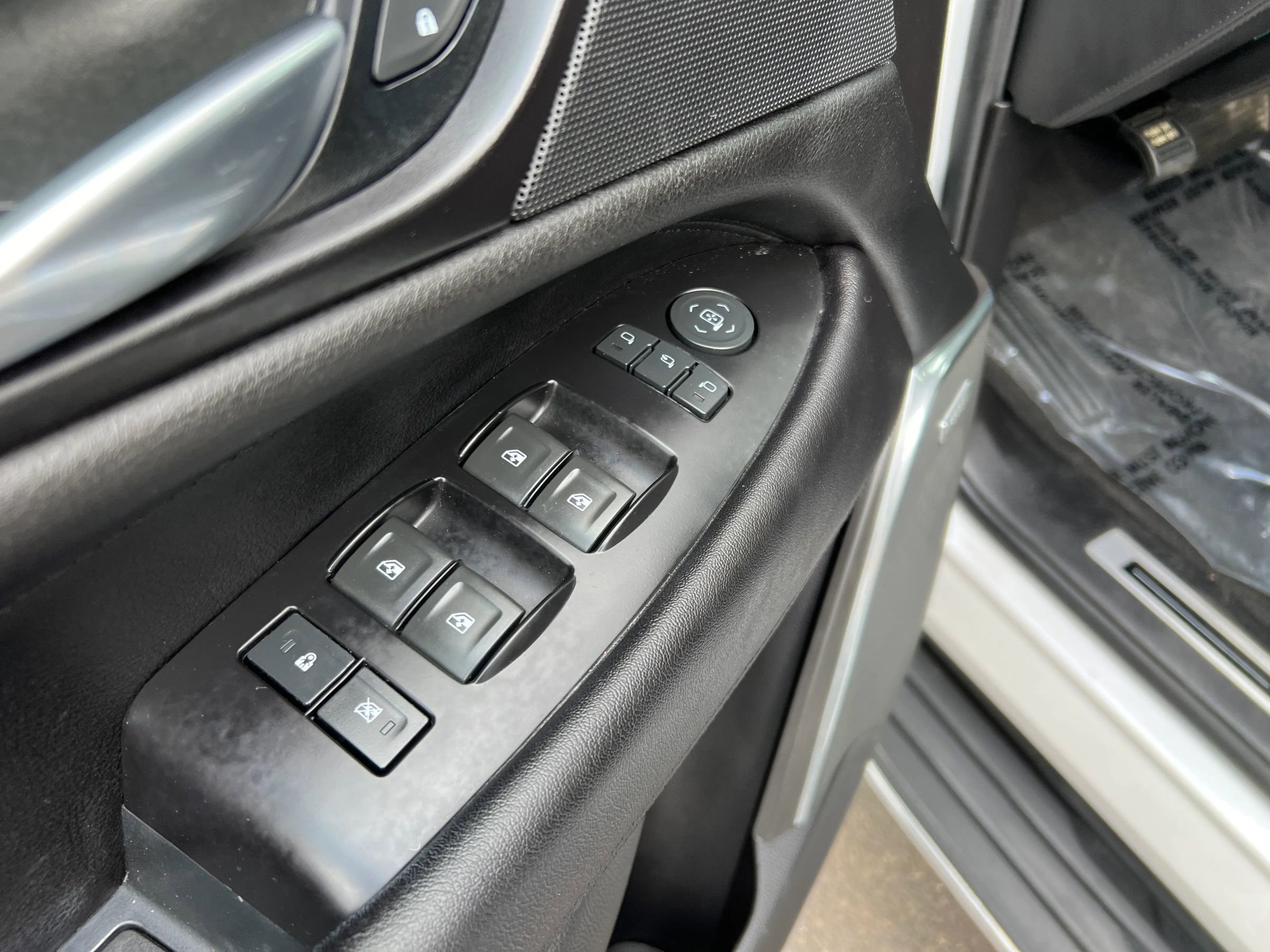 Used 2019 Cadillac Escalade ESV Luxury AWD/4WD image 14