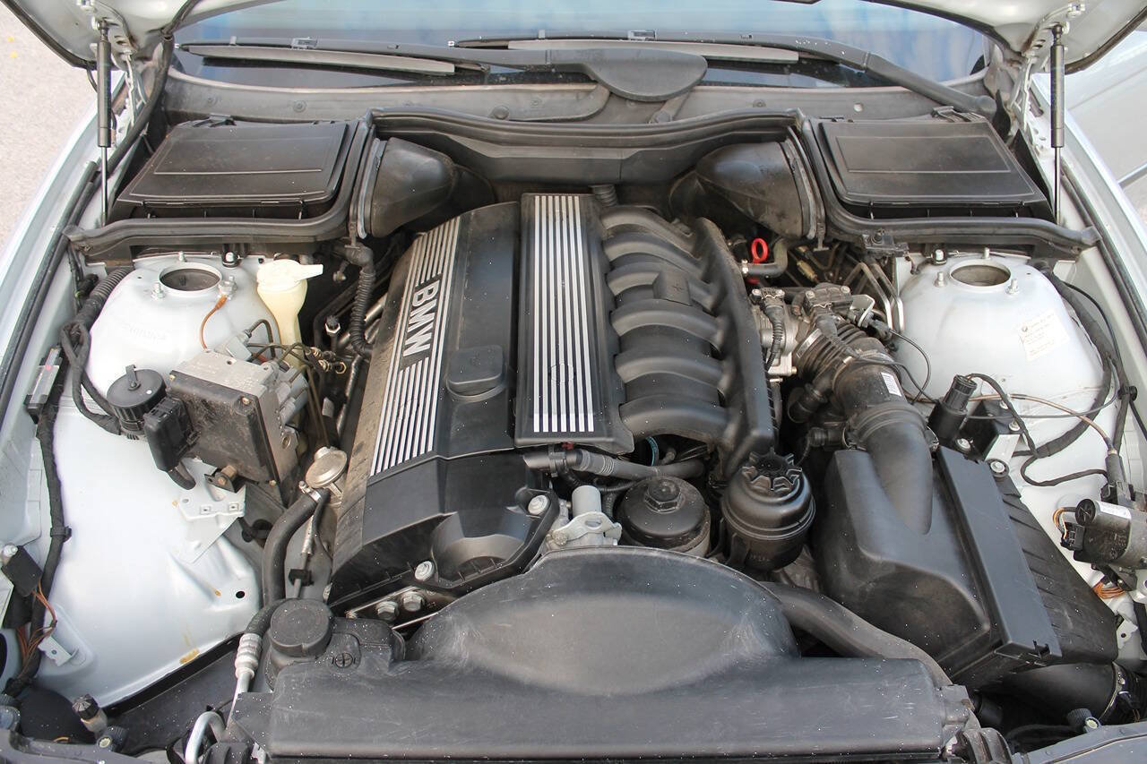 Used 1997 BMW 528i Sedan RWD image 16
